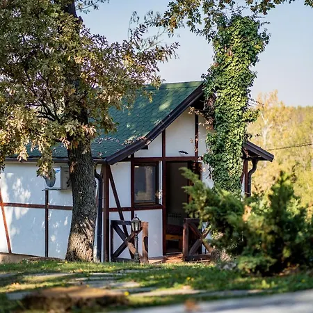 Duboko Hotel Ostruznica