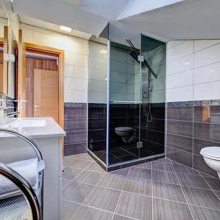 Duboko Hotel Ostruznica