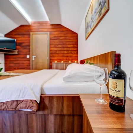 Hotel Duboko