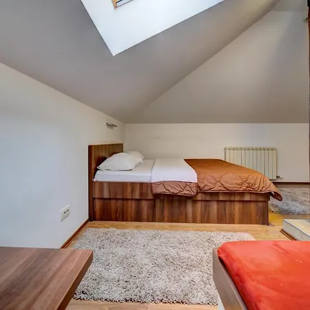 Duboko 3* Ostruznica